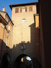Torresotto di via Castiglione a Bologna
